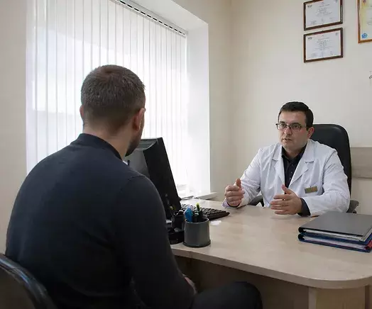 пациент проходит лечение от алкоголизма
